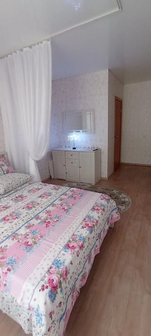 4-х комнатная квартира в апельсинках